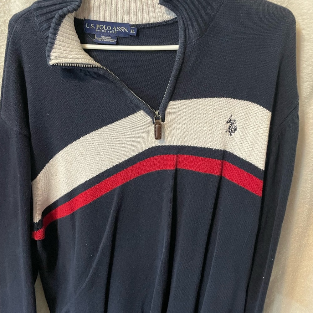 Men’s sweater